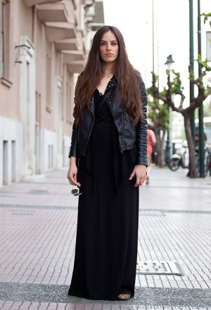 черное платье с кожаной курткой
