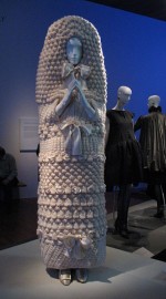 винтажная модель вязаного платья от Yves Saint Laurent (музей в Сан-Франциско)