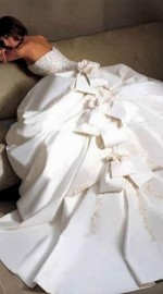 свадебное платье с бантами сзади