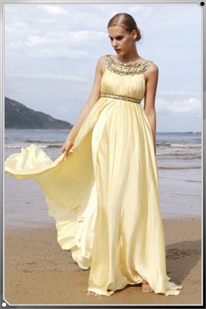 желтое платье